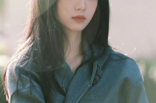 刚爆红就被扒黑料塌房了？